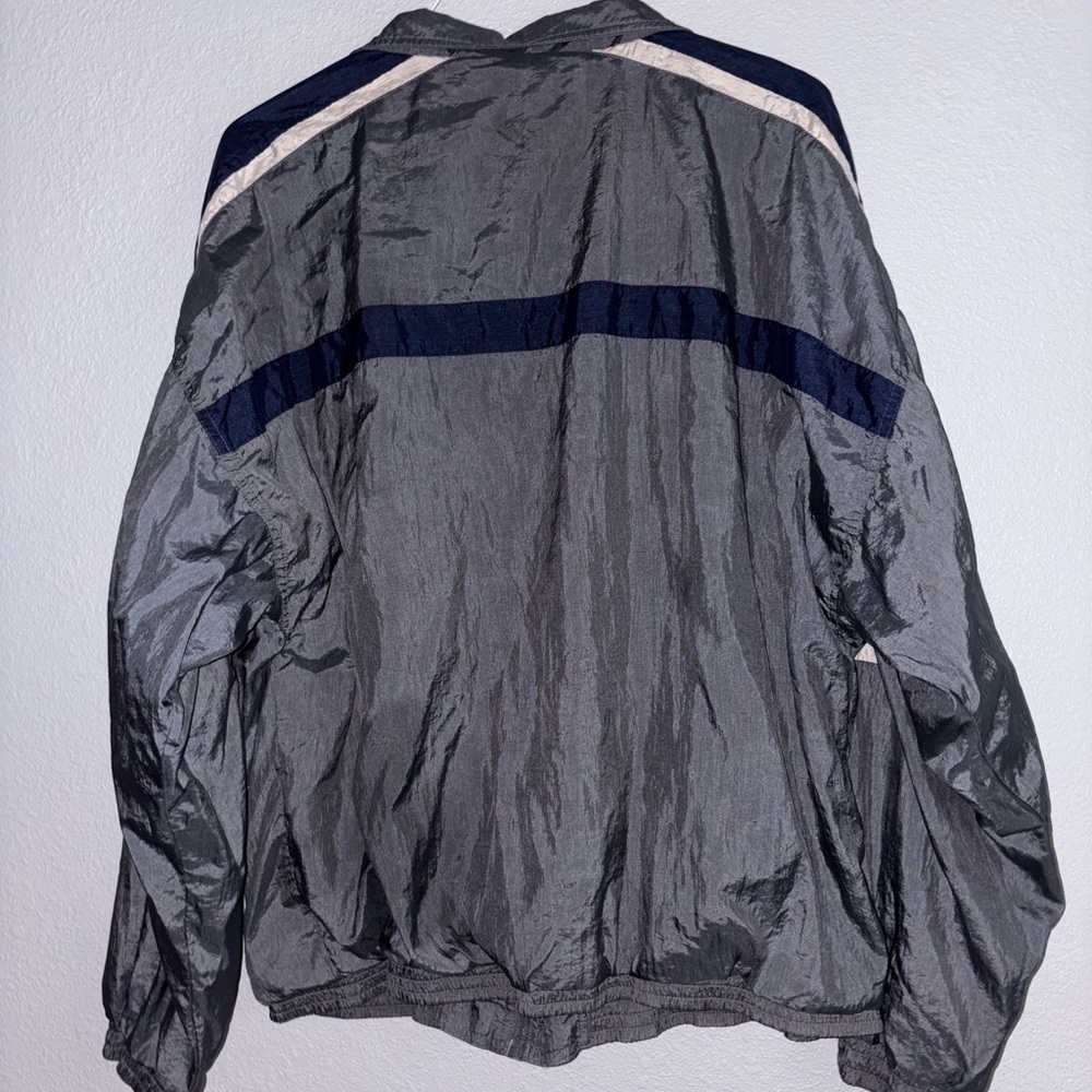 Vintage 80’s Reebok Men's Gray and Blue Jacket - Picture 2 of 3